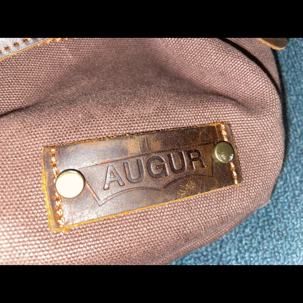 Augur purse